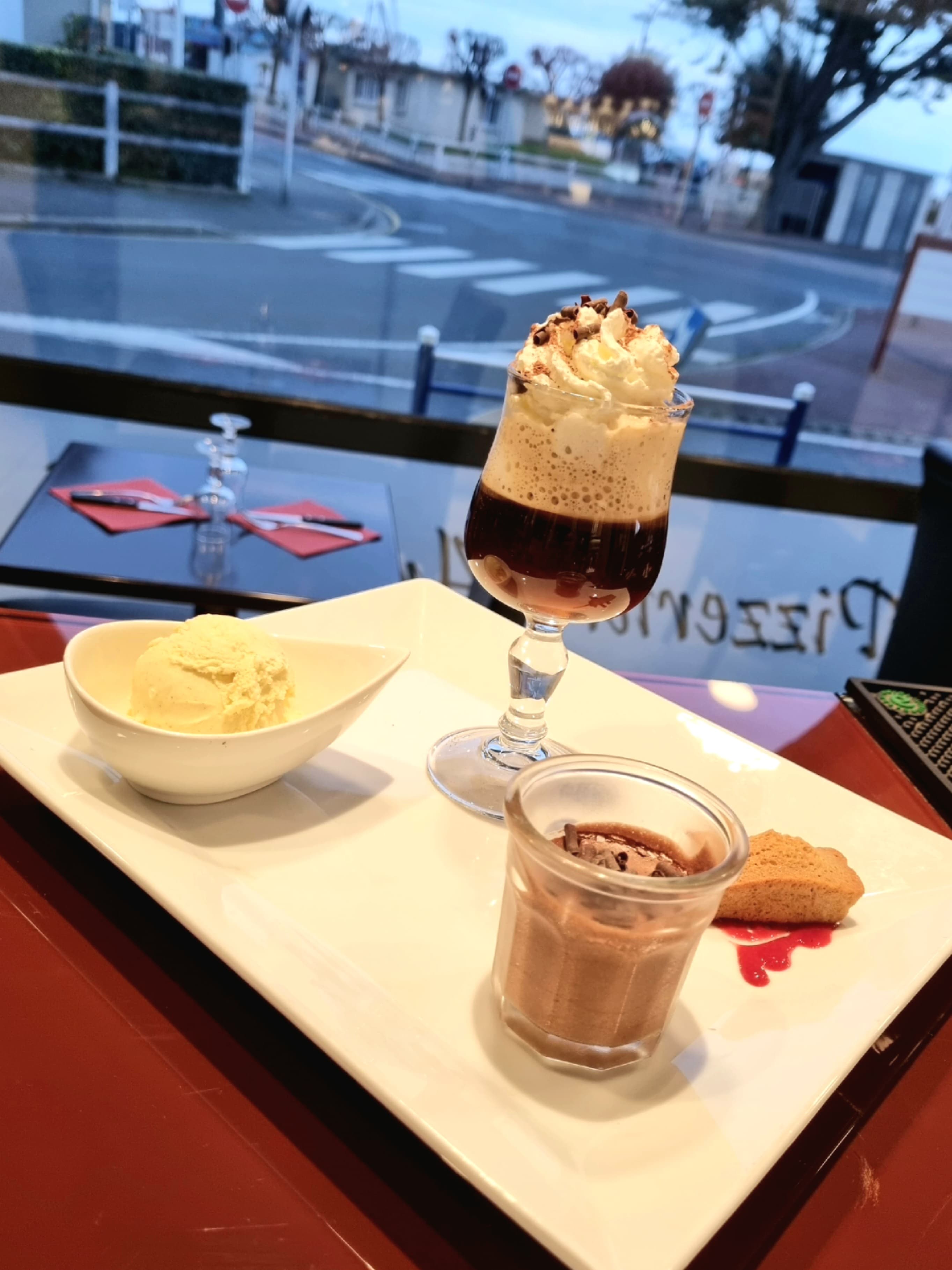 Dessert du moment fait maison au restaurant La Toscane à Ouistreham